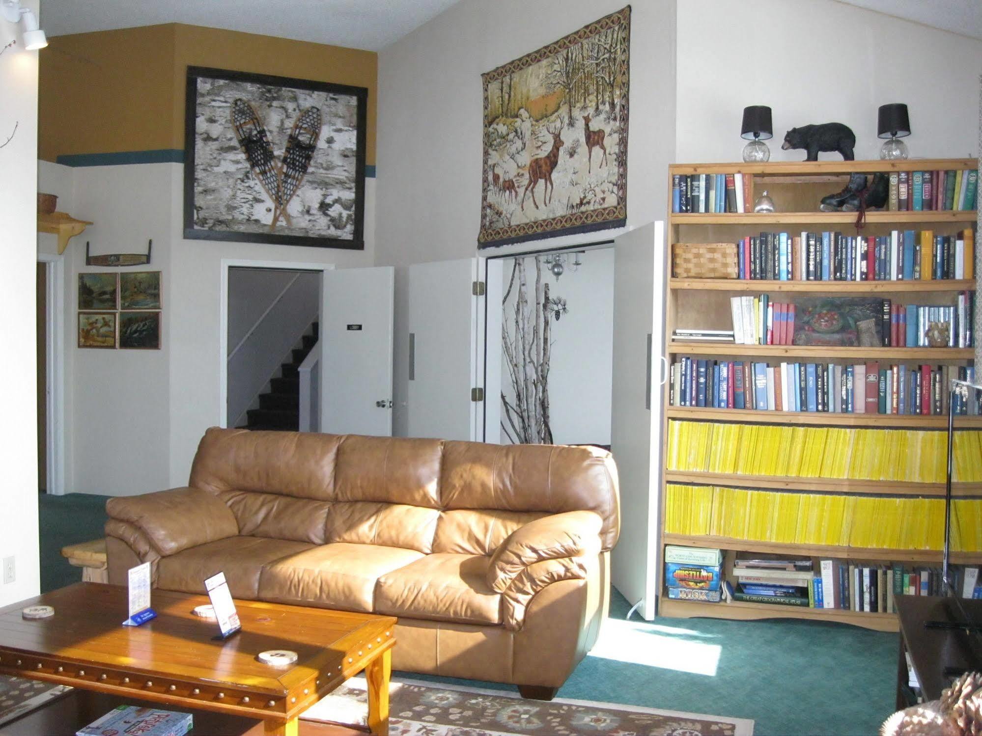 Cedar Hill Lodge Saint Ignace Esterno foto