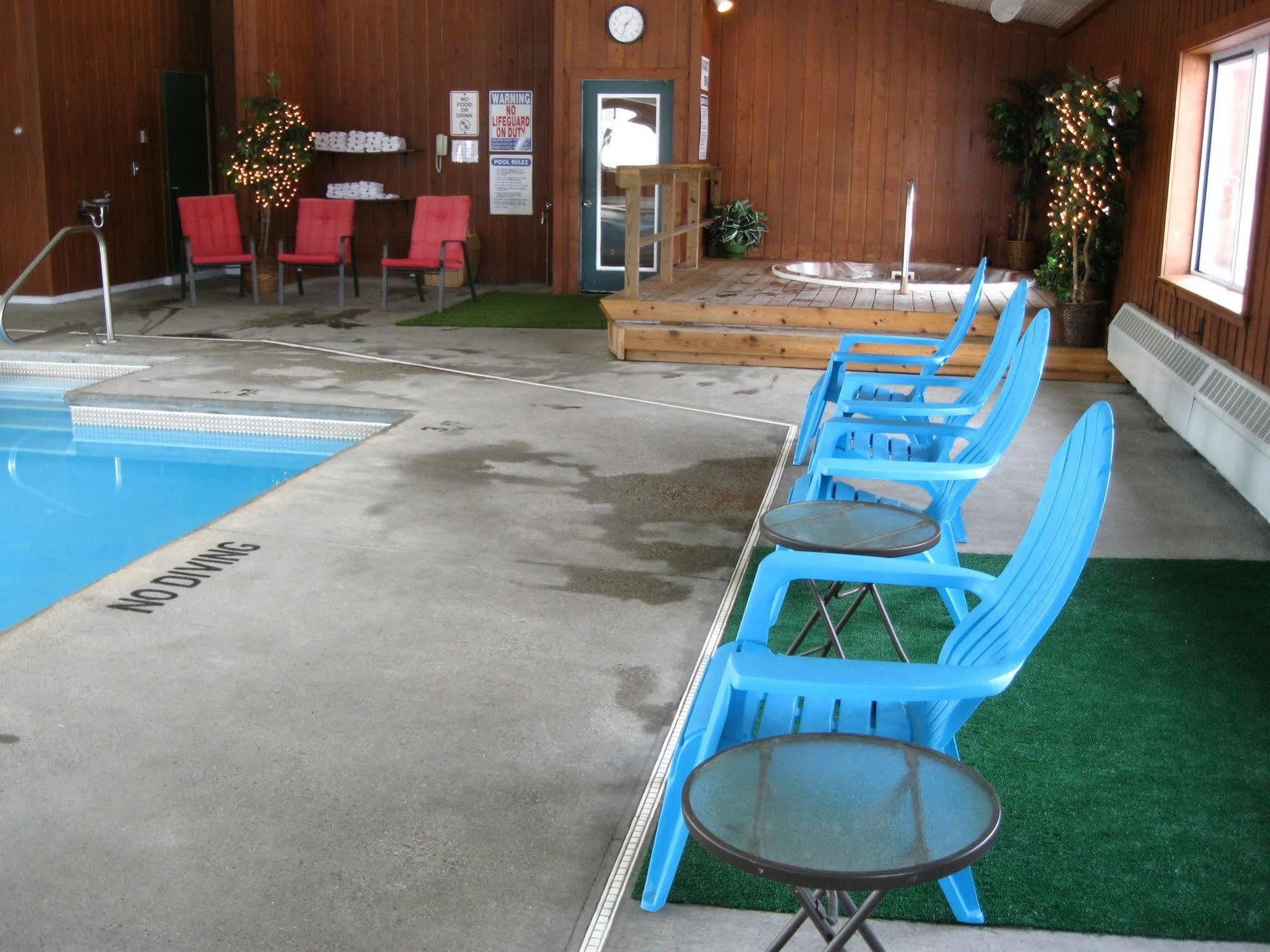 Cedar Hill Lodge Saint Ignace Esterno foto